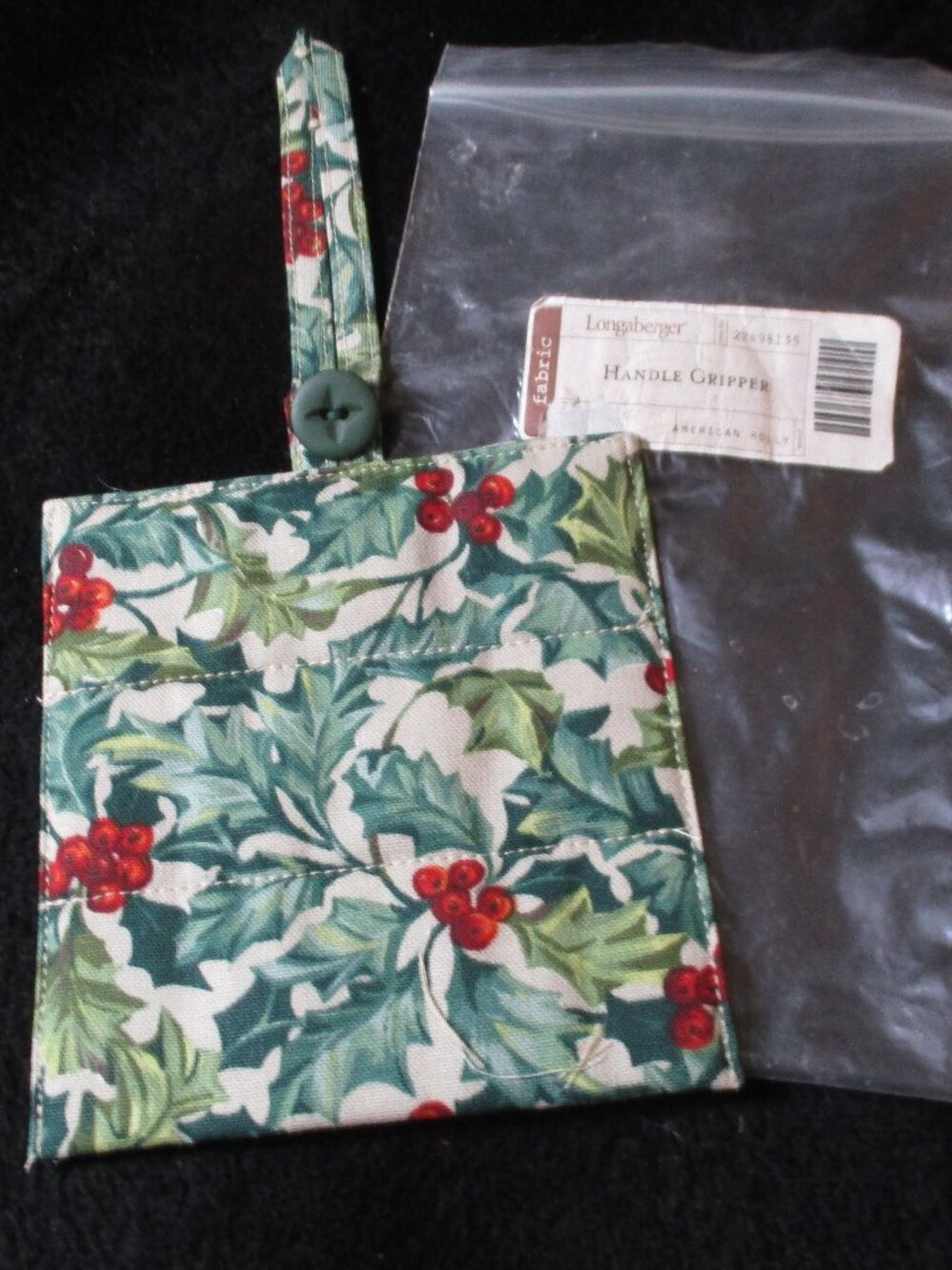 Longaberger Christmas Holly Berry Handle Gripper